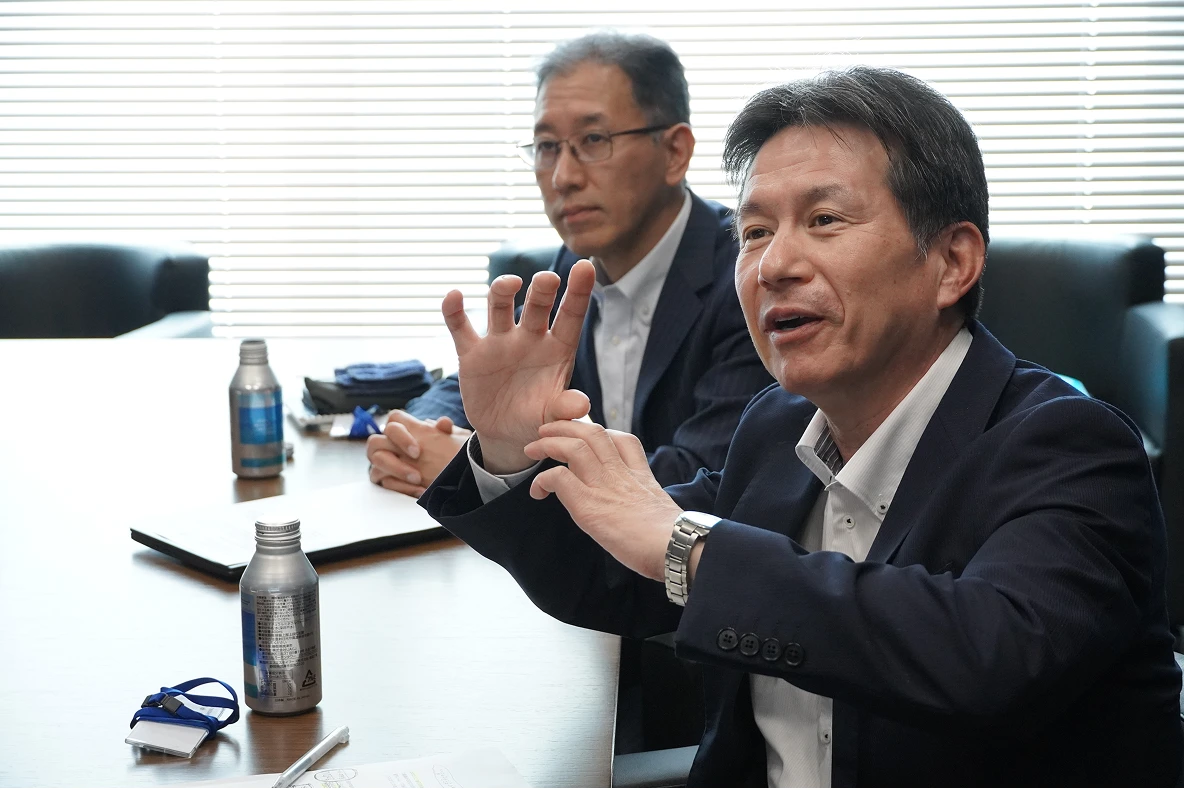Yukio Urayoshi and Tomoaki Kazuta