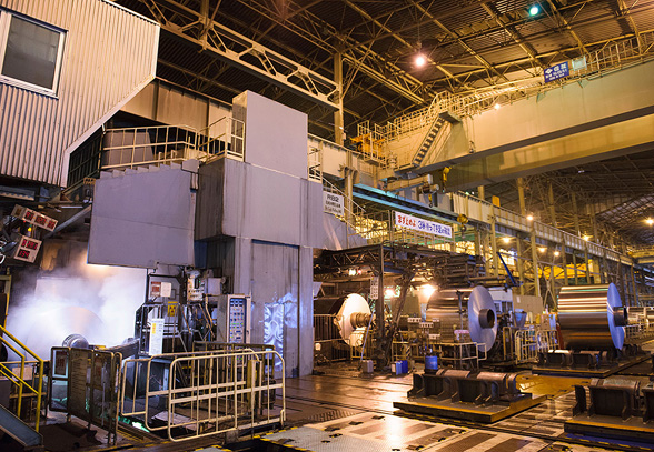 Picture of Fast and Extremely Accurate 6-High Cold Rolling Mill