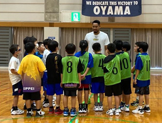 Basketball clinic with the Utsunomiya Brex basketball team
