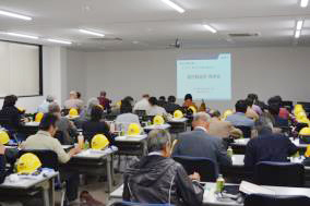 工場見学会の様子